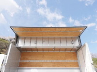 いすゞフォワードアルミウイング中型（4t）[写真12]