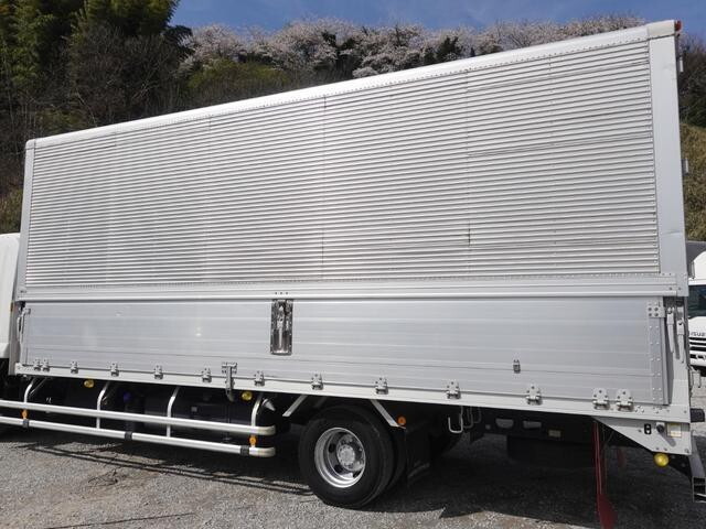 いすゞフォワードアルミウイング中型（4t）[写真08]