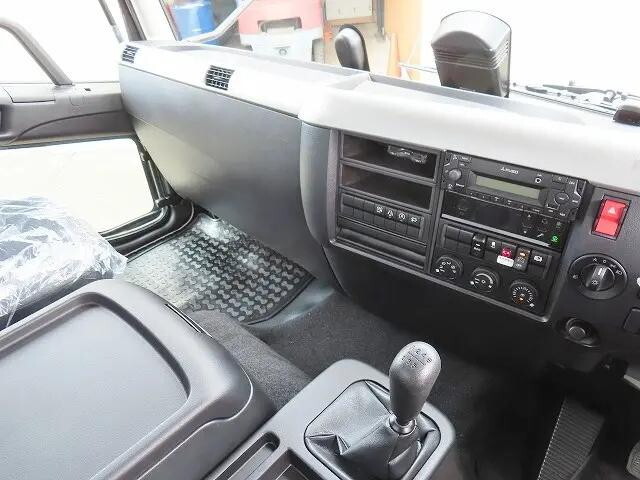 三菱ふそうファイター冷凍車（冷蔵車）中型（4t）[写真11]