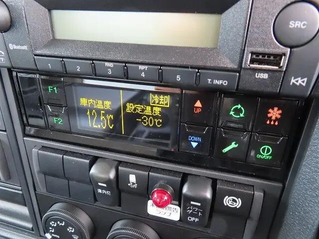 三菱ふそうファイター冷凍車（冷蔵車）中型（4t）[写真16]