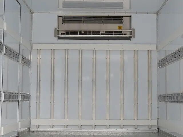 三菱ふそうファイター冷凍車（冷蔵車）中型（4t）[写真20]