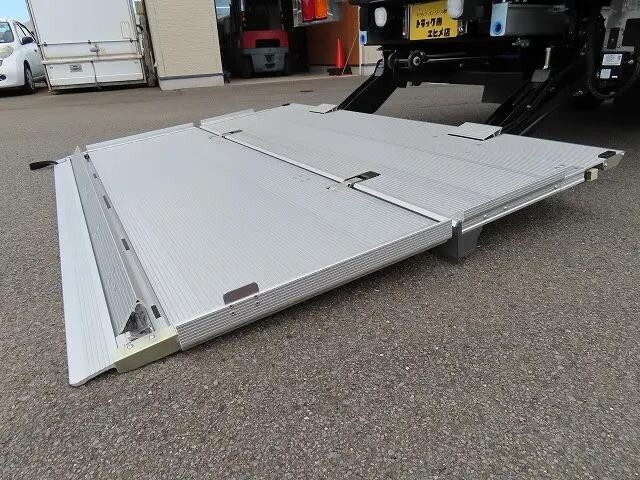 三菱ふそうファイター冷凍車（冷蔵車）中型（4t）[写真28]