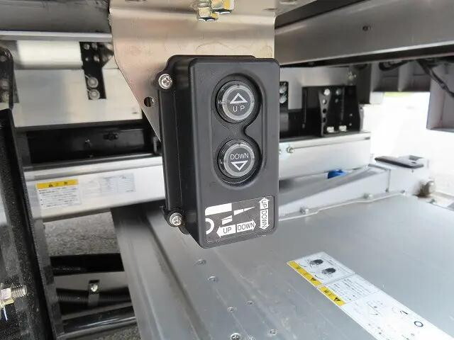 三菱ふそうファイター冷凍車（冷蔵車）中型（4t）[写真30]