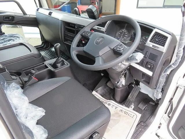 三菱ふそうファイター冷凍車（冷蔵車）中型（4t）[写真07]