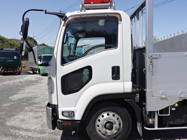 いすゞフォワードアルミブロック中型（4t）[写真11]