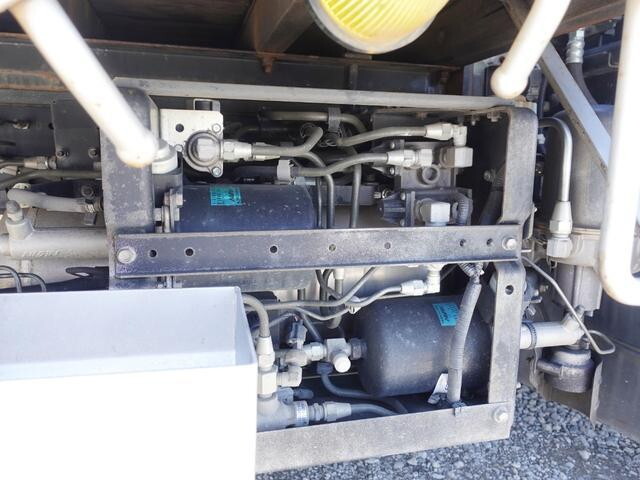 いすゞフォワードアルミブロック中型（4t）[写真19]