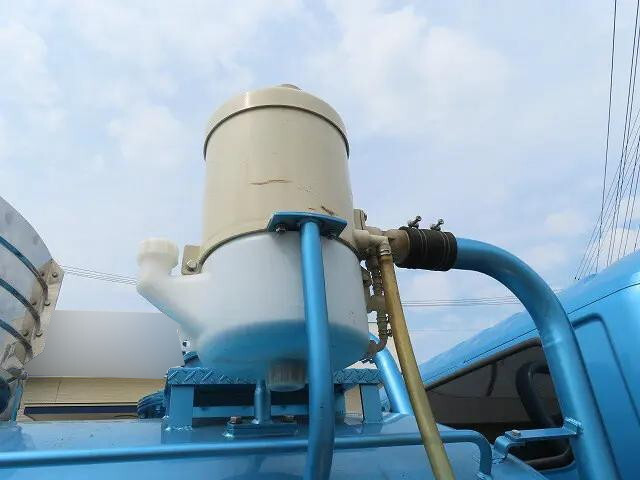 日野デュトロバキュームカー小型（2t・3t）[写真28]