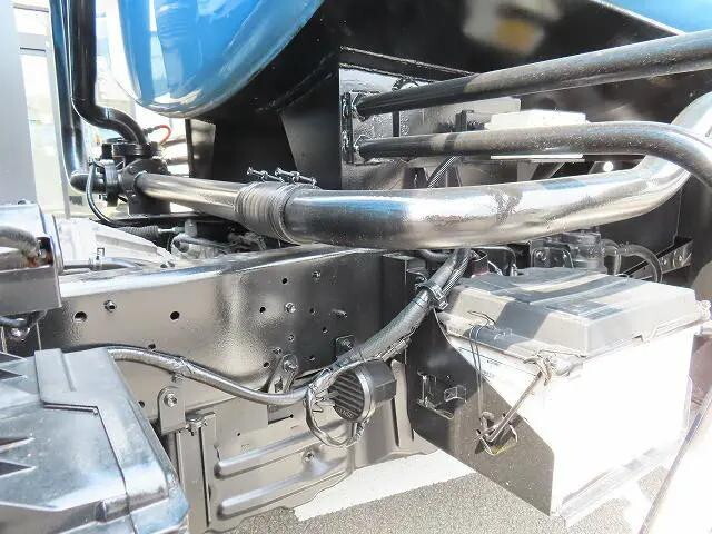 日野デュトロバキュームカー小型（2t・3t）[写真35]