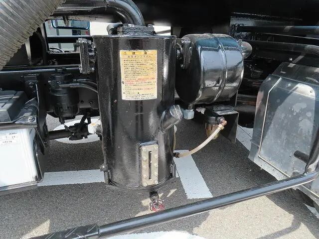 日野デュトロバキュームカー小型（2t・3t）[写真37]