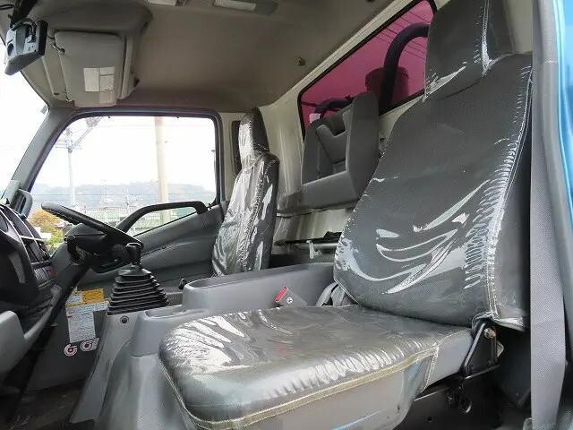 日野デュトロバキュームカー小型（2t・3t）[写真09]