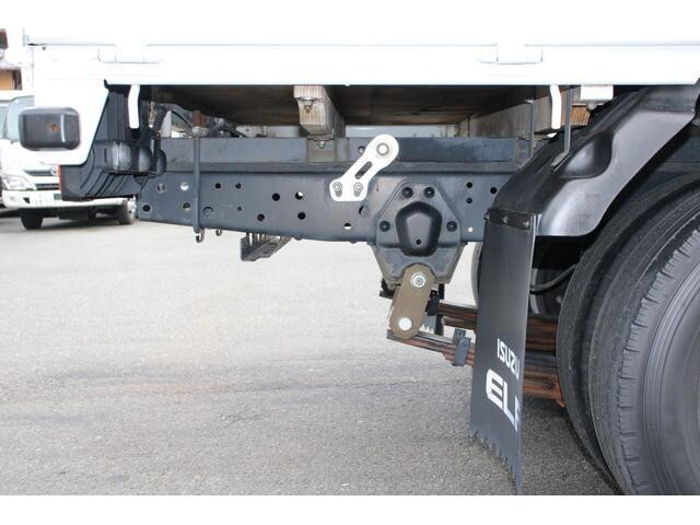 いすゞエルフ平ボディ小型（2t・3t）[写真23]