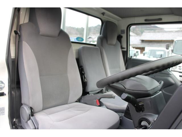 いすゞエルフ平ボディ小型（2t・3t）[写真37]