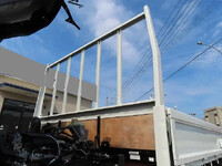 三菱ふそうキャンター平ボディ小型（2t・3t）[写真26]