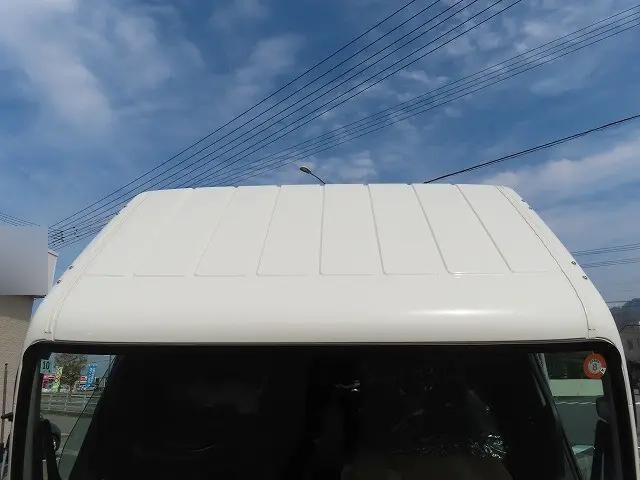 三菱ふそうキャンター平ボディ小型（2t・3t）[写真06]