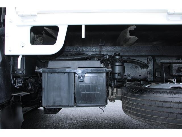 日野デュトロ平ボディ小型（2t・3t）[写真24]