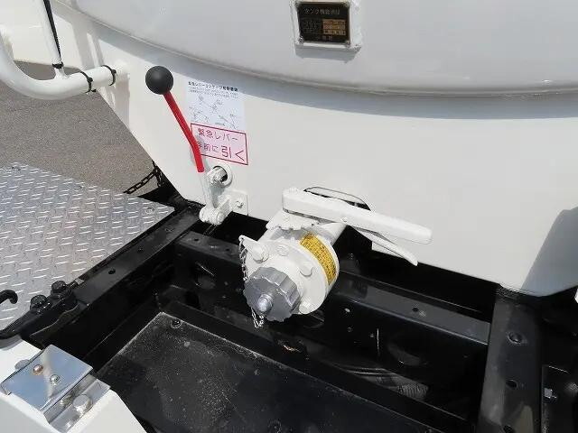 日野デュトロタンク車（タンクローリー）小型（2t・3t）[写真24]