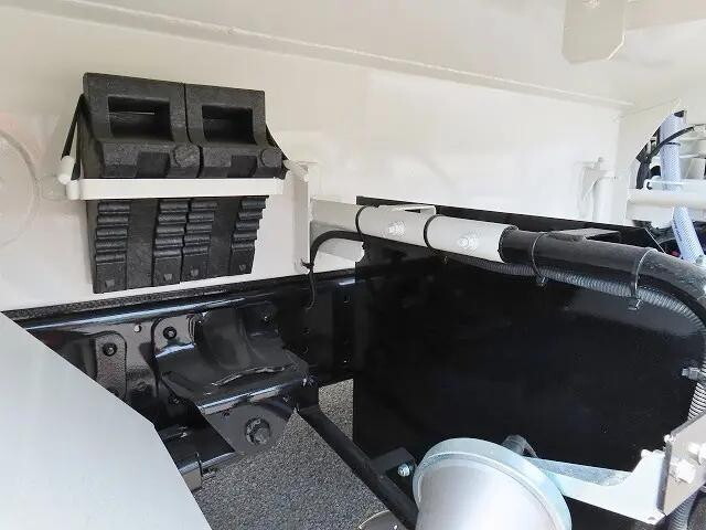 日野デュトロタンク車（タンクローリー）小型（2t・3t）[写真34]