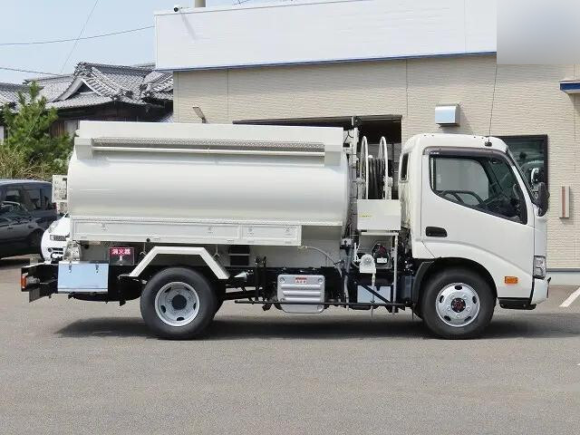 日野デュトロタンク車（タンクローリー）小型（2t・3t）[写真04]