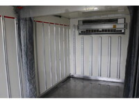 いすゞエルフ冷凍車（冷蔵車）小型（2t・3t）[写真17]