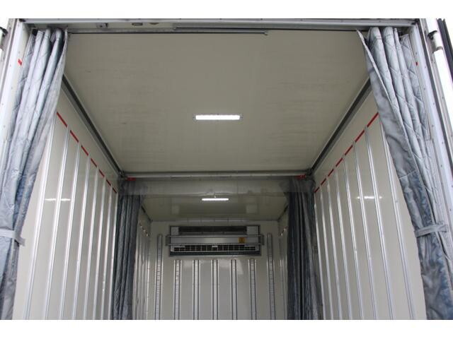 いすゞエルフ冷凍車（冷蔵車）小型（2t・3t）[写真17]