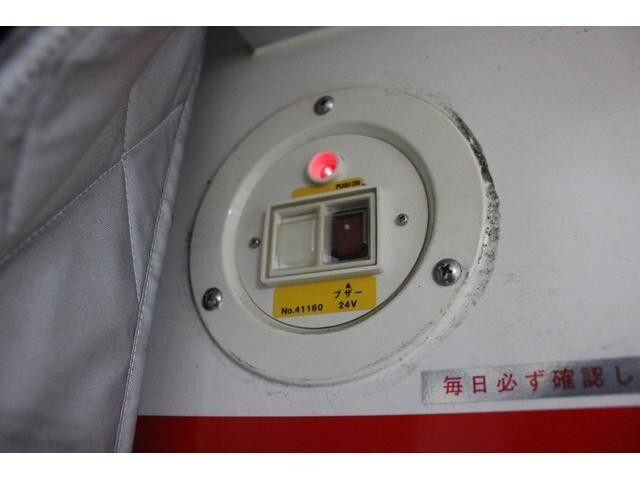 いすゞエルフ冷凍車（冷蔵車）小型（2t・3t）[写真20]