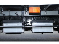 いすゞエルフ冷凍車（冷蔵車）小型（2t・3t）[写真24]