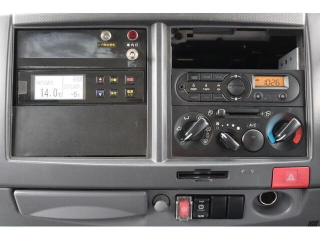 いすゞエルフ冷凍車（冷蔵車）小型（2t・3t）[写真31]