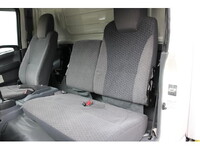 いすゞエルフ冷凍車（冷蔵車）小型（2t・3t）[写真34]