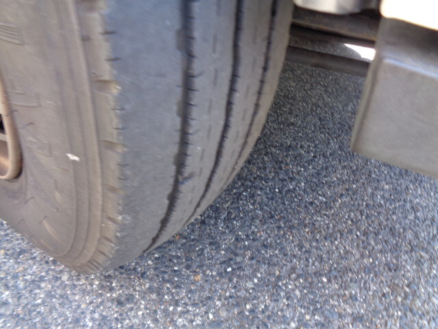 三菱ふそうキャンタークレーン4段小型（2t・3t）[写真11]