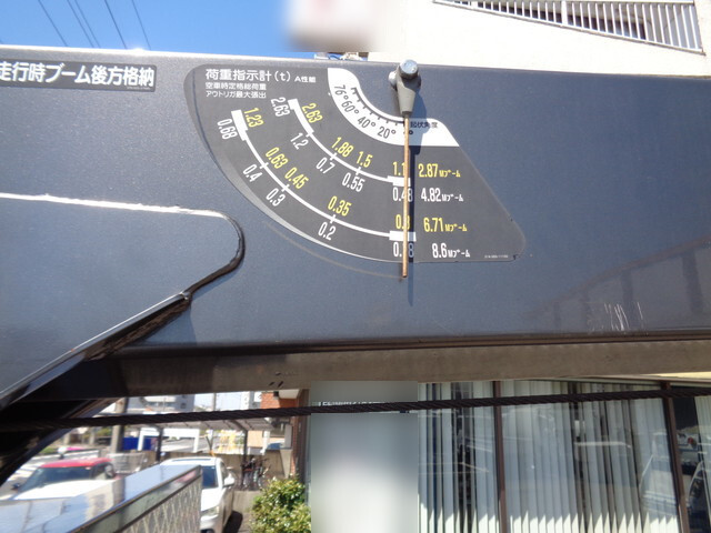 三菱ふそうキャンタークレーン4段小型（2t・3t）[写真16]