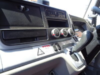 三菱ふそうキャンタークレーン4段小型（2t・3t）[写真30]