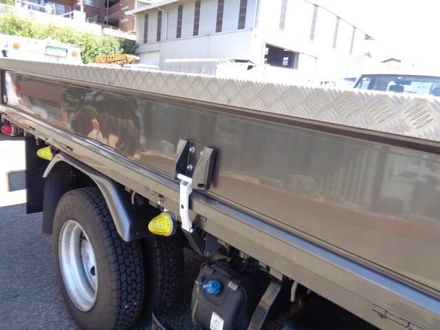 三菱ふそうキャンタークレーン4段小型（2t・3t）[写真05]