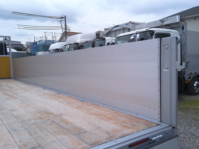 日野レンジャーアルミブロック中型（4t）[写真17]