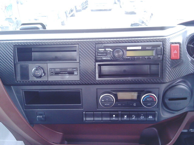 日野レンジャーアルミブロック中型（4t）[写真27]