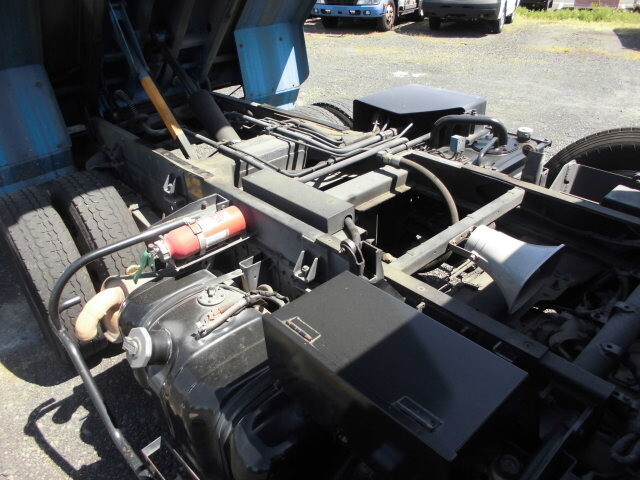 いすゞエルフパッカー車（塵芥車）小型（2t・3t）[写真12]