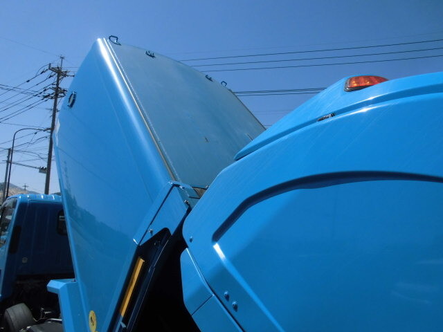 いすゞエルフパッカー車（塵芥車）小型（2t・3t）[写真13]