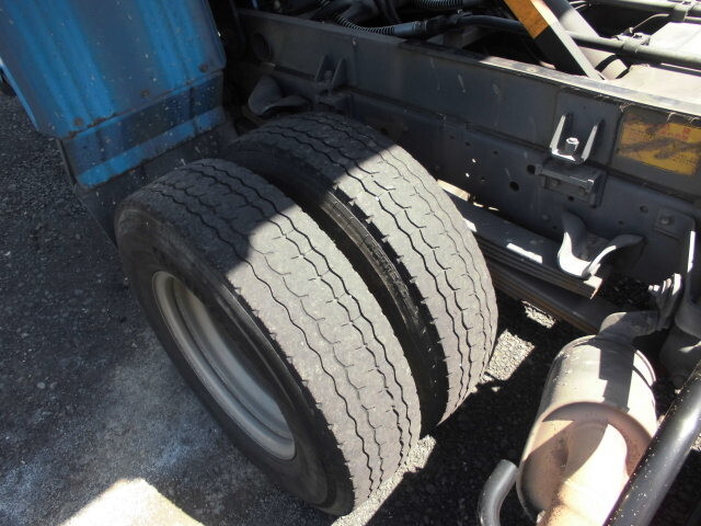 いすゞエルフパッカー車（塵芥車）小型（2t・3t）[写真20]