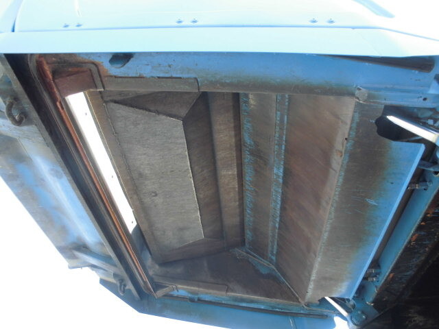 いすゞエルフパッカー車（塵芥車）小型（2t・3t）[写真08]