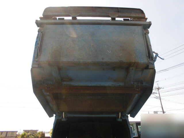 いすゞエルフパッカー車（塵芥車）小型（2t・3t）[写真09]