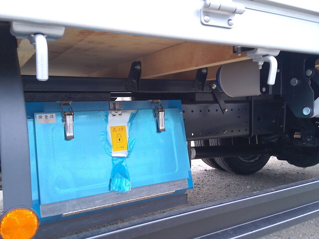 日野デュトロアルミブロック小型（2t・3t）[写真13]