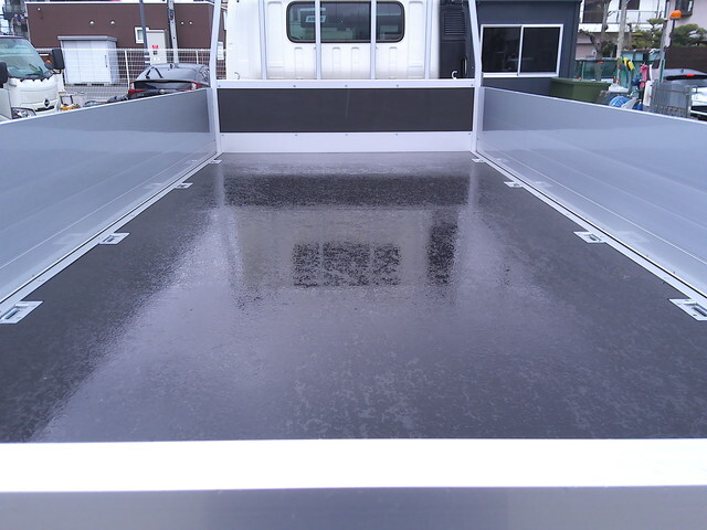 日野デュトロアルミブロック小型（2t・3t）[写真18]