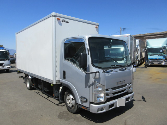 いすゞエルフパネルバン小型（2t・3t）[写真01]
