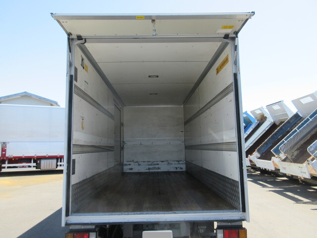 いすゞエルフパネルバン小型（2t・3t）[写真10]