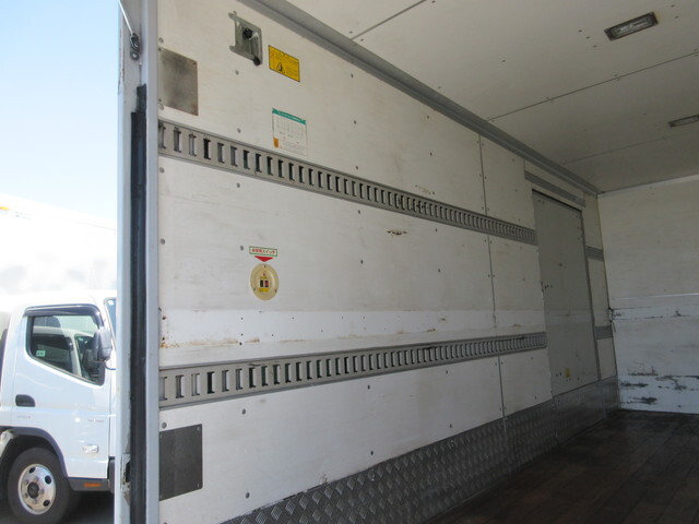 いすゞエルフパネルバン小型（2t・3t）[写真13]