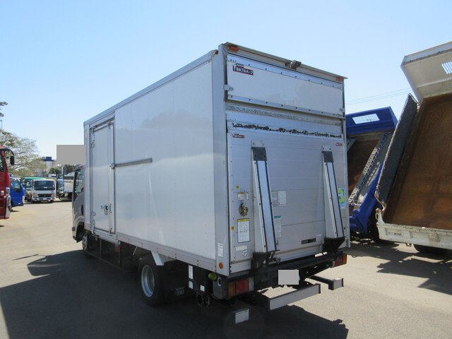 いすゞエルフパネルバン小型（2t・3t）[写真02]