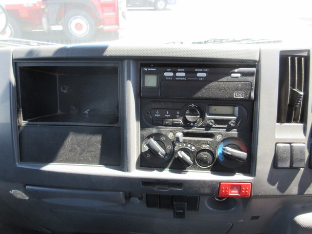 いすゞエルフパネルバン小型（2t・3t）[写真26]