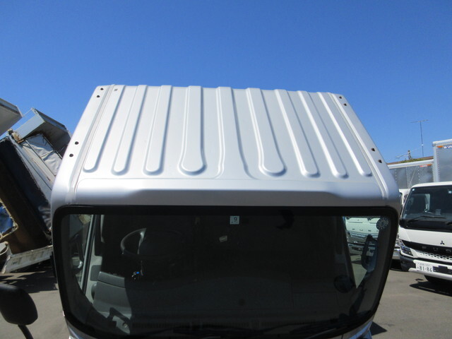 いすゞエルフパネルバン小型（2t・3t）[写真08]