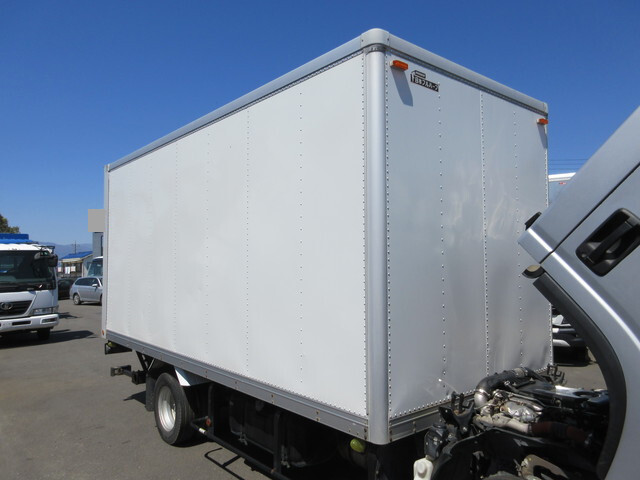 いすゞエルフパネルバン小型（2t・3t）[写真09]