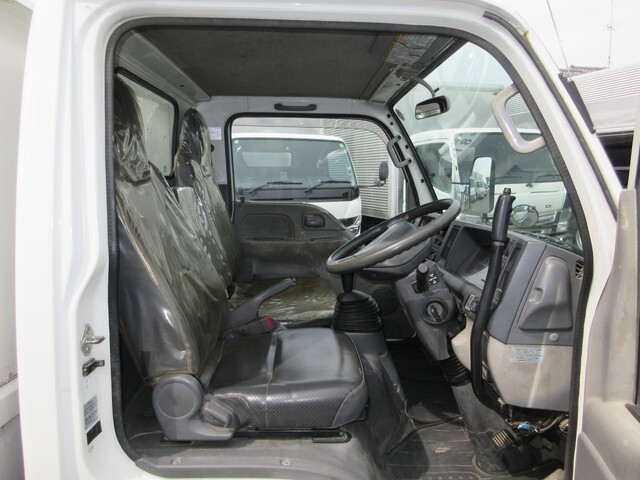 いすゞエルフダンプ小型（2t・3t）[写真08]