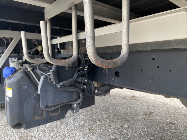 日野レンジャーアルミブロック中型（4t）[写真13]